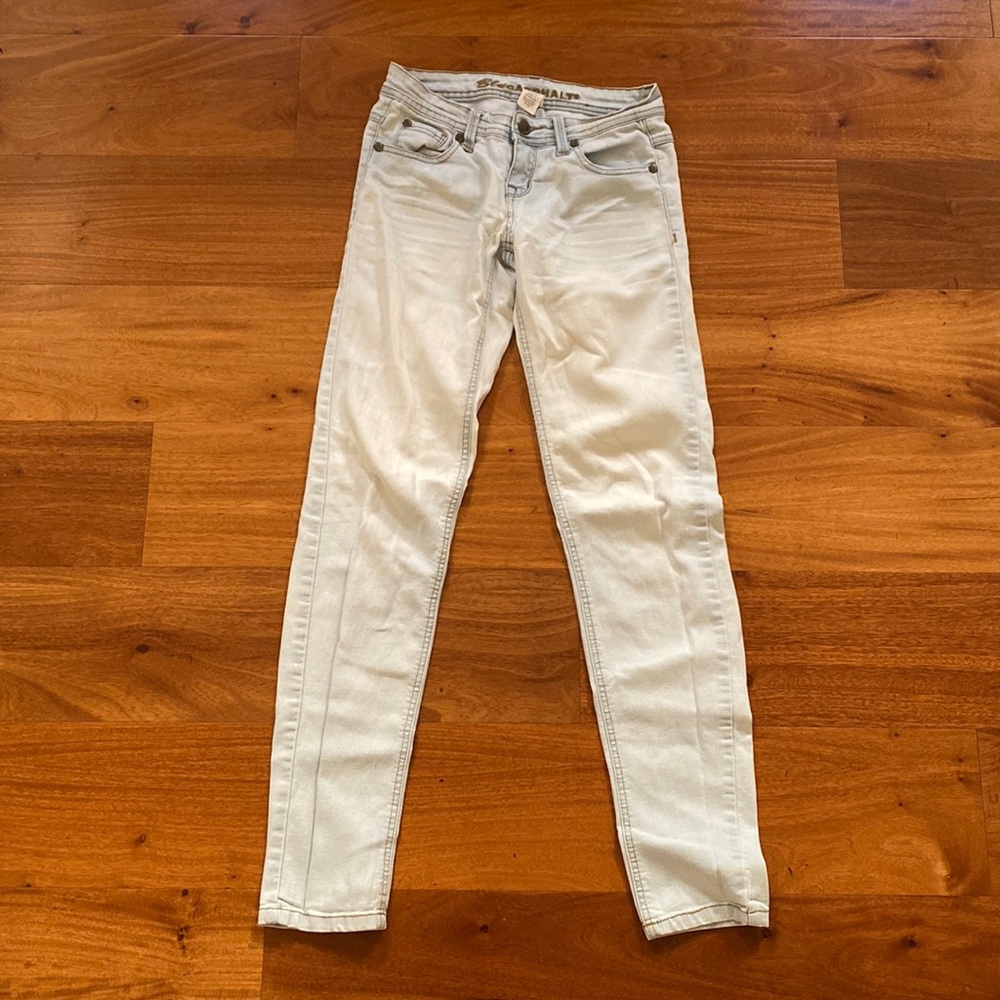 Blue Asphalt Light Wash Denim Jeans. Size 3.